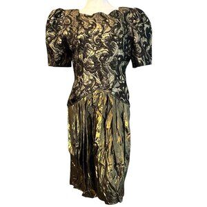 Vintage Size 10 Gold Lamé Dress Metallic Scalloped Neck Glam Evening Party